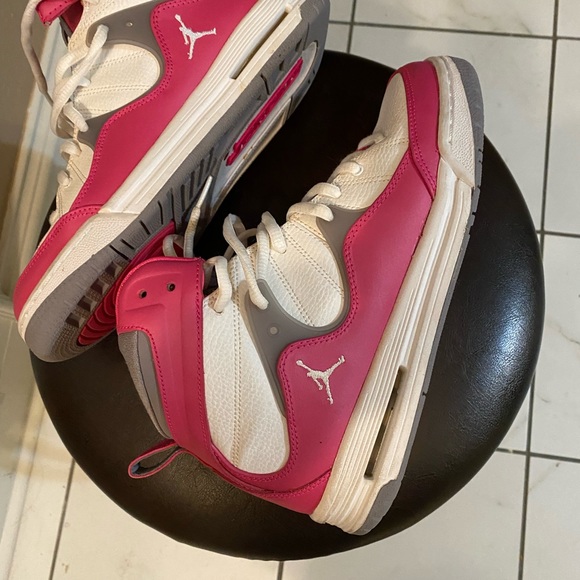 Sneakers - Picture 3 of 9